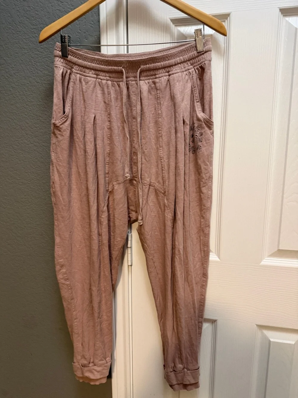 Anthropologie | Daily practice pleated harem joggers size small